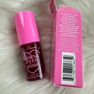 Too faced kissing jelly lip oil gloss raspberry